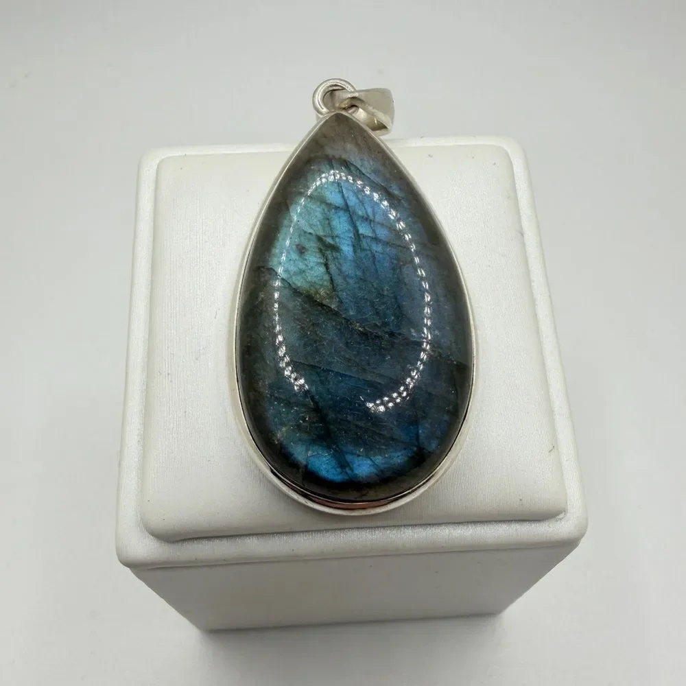 MONSTER 41x24mm Pear cut labradorite cabochon pendant in sterling‎ silver!